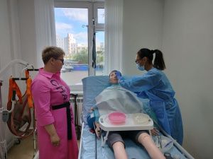 В Якутии пятый год работает Школа родственного ухода