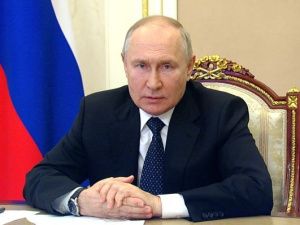 На саммит БРИКС Путин не поедет