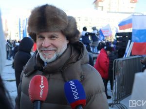 В Якутске молодежь собралась на митинге в поддержку Путина и 10-летия воссоединения Крыма с Россией