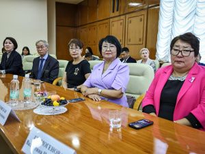 В День учителя Глава Якутии наградил выдающихся педагогов и наставников республики