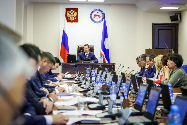 Айсен Николаев провел заседание Комиссии по координации работы по противодействию коррупции