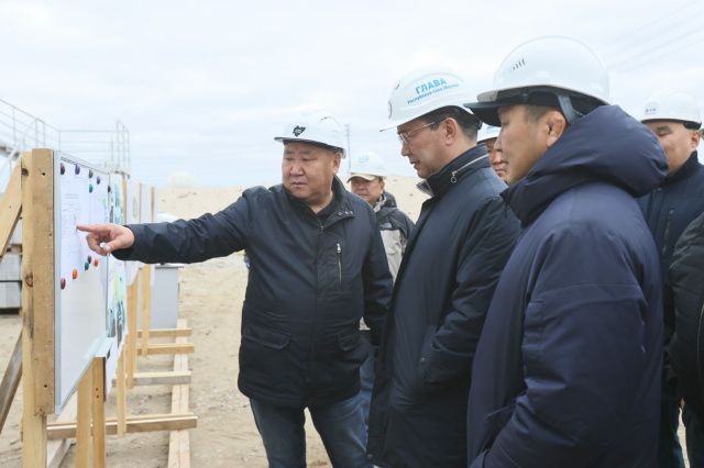 Айсен Николаев раскритиковал темпы строительства объектов  в микрорайоне «Звездный»