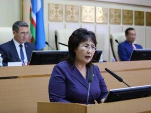 Сулустаана Мыраан сложила полномочия народного депутата Ил Тумэна