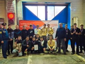 В Ленске определили сильнейших в пожарно-прикладном спорте школьников