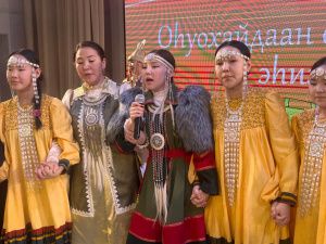 Лучших запевал осуохая среди детей определили в Якутии