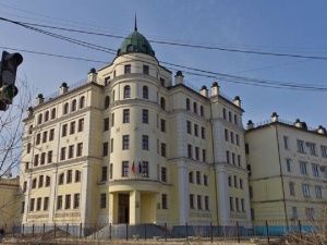 В Нерюнгри пенсионеру начисляли плату за тепло в аварийном доме, в котором он не жил