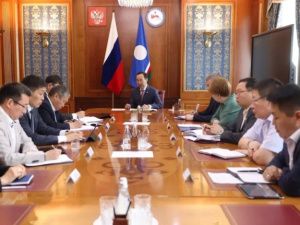 Глава Якутии поставил задачи перед руководством Правительства и Администрации