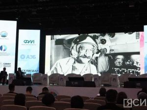 Молодежь Якутии познакомили с выдающимся полярником России Артуром Чилингаровым