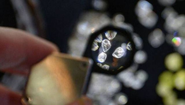 СК завершил расследование хищения около 500 алмазов у «АЛРОСА»