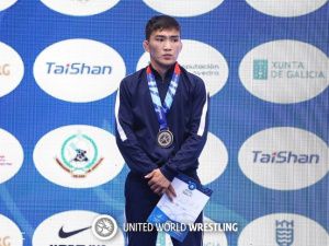 Лев Павлов стал серебряным призером первенства мира по вольной борьбе