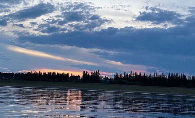 Дожди в Якутии спровоцировали подъем воды в Лене и Индигирке