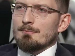 Водитель самосвала наказал золотодобывающую компанию на 2,4 млн рублей