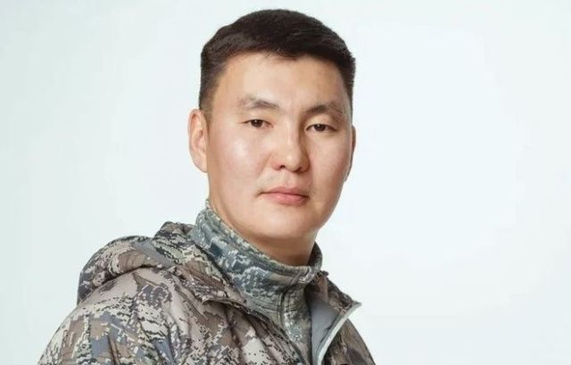 В Якутии глава района фиктивно продал за копейки внедорожник