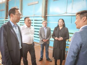 Глава Якутии поручил разработать проект строительства школы в селе Нюрбачан 