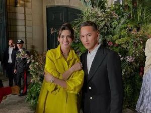 Фотофакт: Якутянин Миша Николаев с голливудской актрисой Энн Хэтэуэй