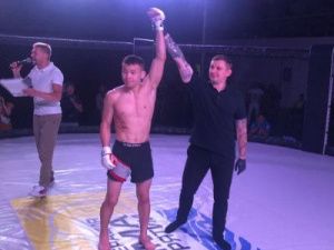 Якутский боец ММА избил девушек в клубе до крови?