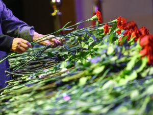 Фото: в Якутске прощаются с Михаилом Николаевым