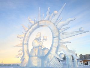 Искусство из снега и льда: зимние скульпторы соревнуются в Якутске за звание лучшего