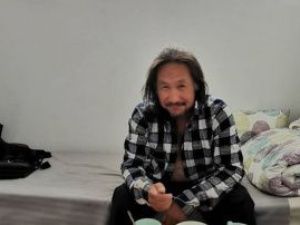 Шаман Александр решил вставить зубы, устроиться на работу и заняться личной жизнью