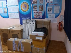 В Детскую школу искусств посёлка Депутатский доставили рояль