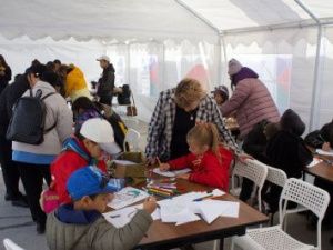 Дети Якутии отправили письма и рисунки военным