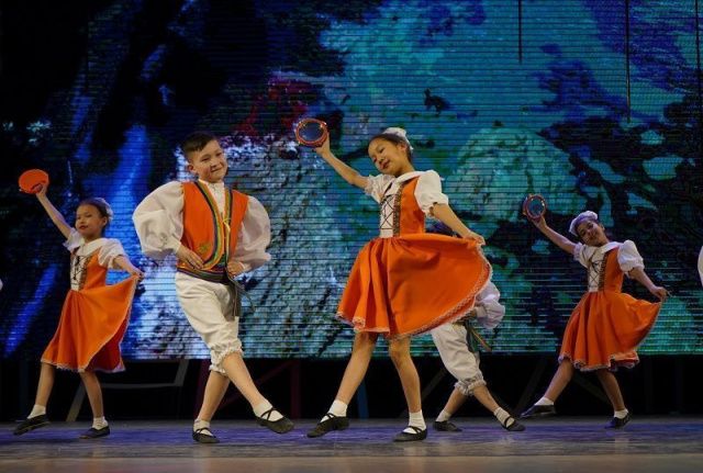 "Танцуй Ярко! Лови Ритм!»