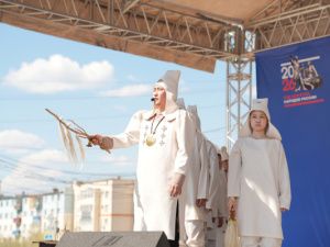 В Якутске отметили День сайылыка и провели обряд встречи лета