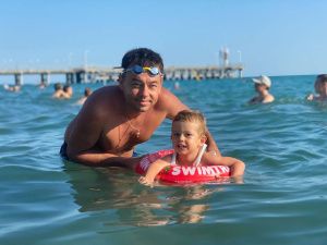 «Быть для тебя примером»: известные якутяне – о трудностях и радости отцовства