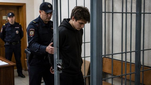 От белого халата до тюремной робы: 22-летнему экс-медбрату из Якутска вынесен приговор за наркотики