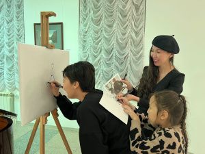 Россия объединяет: в Национальном художественном музее прошла акция «Ночь искусств»