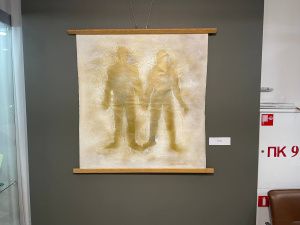 Вдохновляют скалы: в Якутске открылась выставка художника Ирины Мекумяновой