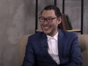 Вышел новый выпуск ютуб-проекта «ЯУгарова». В гостях — Костас Марсаан