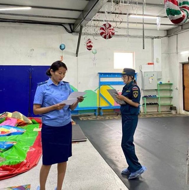 В Якутске во время детского праздника ребенок упал с батута и сломал руку