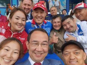 Глава Якутии встретился с участниками спартакиады «Дьулуур»