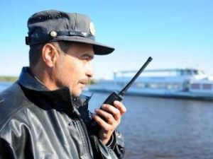 Полицейский-речник нашел отдушину в стихах