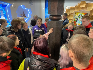 Школьники из Докучаевска побывали в Москве по приглашению Постоянного представительства республики