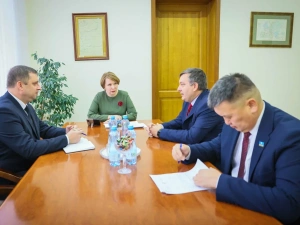 Вице-премьер Якутии и начальник Главного управления Минюста РФ по Приморскому краю обсудили взаимодействие органов юстиции