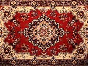 В Якутске 23-летний мужчина украл у соседки два персидских ковра