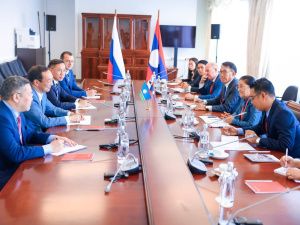 ВЭФ-2023: Якутия и Лаос рассматривают возможность организации бизнес-миссий