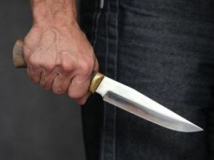 В Якутии проигравший в борьбе хапсагай мужчина напал на победителя и ударил его дважды ножом