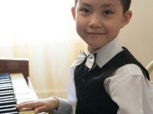 Юный пианист из Якутии участвует в международном конкурсе