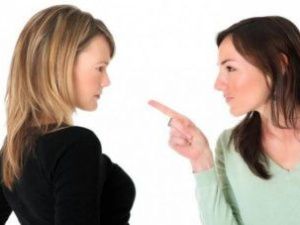 В Якутске мать школьника оштрафовали за оскорбление другого родителя