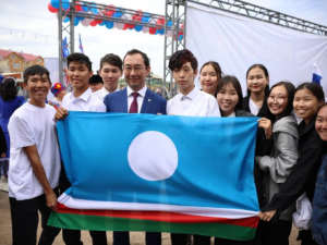 Глава Якутии Айсен Николаев вручил паспорта юным гражданам России, жителям Намского улуса