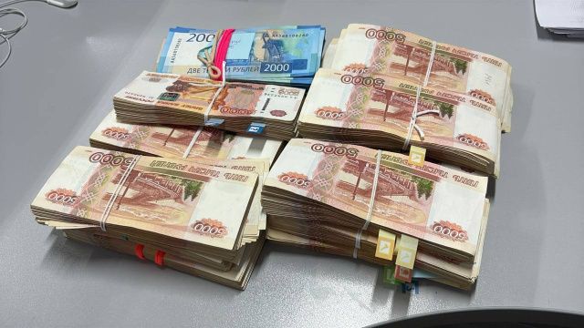 Сотрудники УБК МВД Якутии предотвратили хищение 7,5 млн рублей дистанционными мошенниками, разыгравшими романтическую переписку с двумя местными жительницами