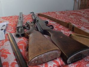 Началась проверка владельцев оружия