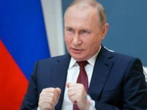 Путин счел провокационным вопрос о возможности нападения РФ на Украину