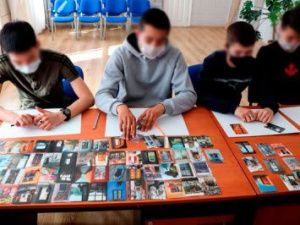 Психологи уголовно-исполнительной инспекции провели с несовершеннолетними осужденными профориентационное мероприятие с применением метафорических ассоциативных карт