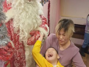 Социальная столовая Якутска провела праздник Рождественская ёлка для детей инвалидов и детей из многодетных семей и детей инвалидов