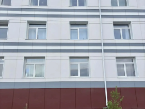 По факту гибели постояльца дома престарелых в Вилюйском районе при падении из окна учреждения проводится процессуальная проверка