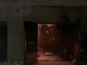 На улице Каландаришвили горят гаражи